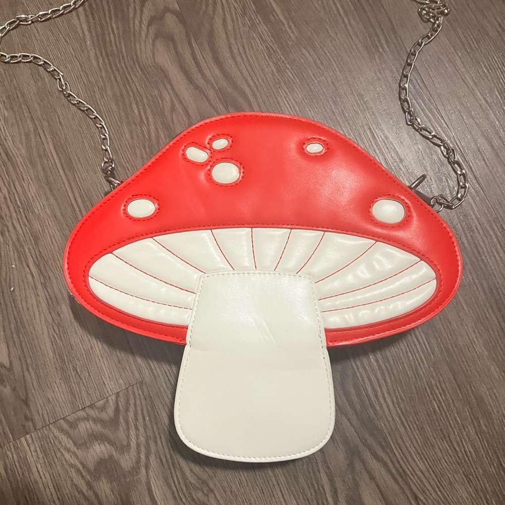 Mushroom purse - Picture 3 of 7